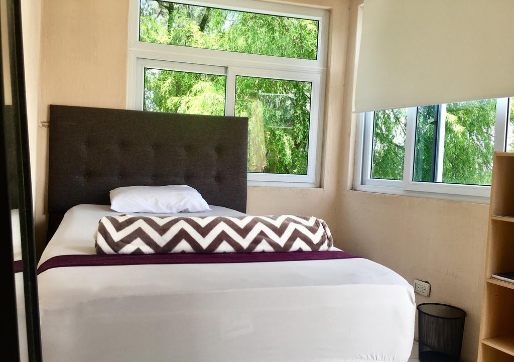 Kaena Point Hostel 危地马拉 外观 照片